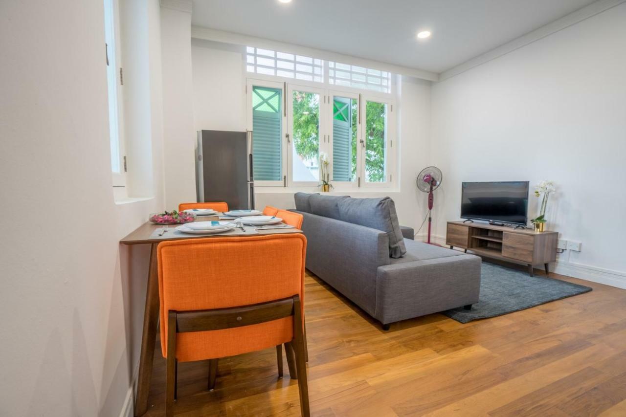 Clubhouse Residences Serviced - Staycation Approved Apartemen *