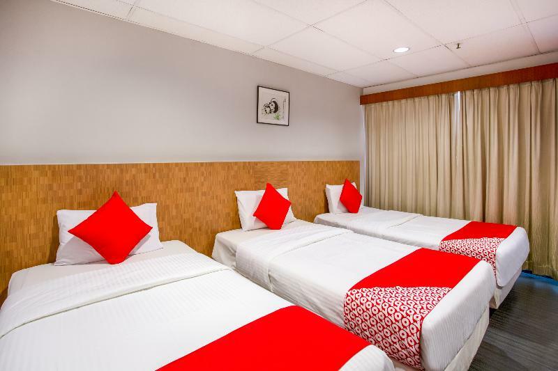 Hotel Oyo 106 2*