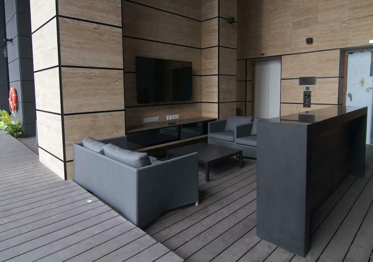 Luxury 2br Business Executive *