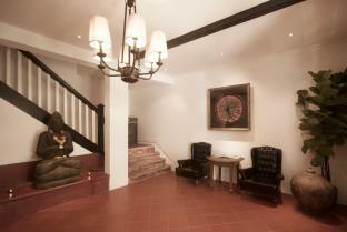 Labrador (adults Only) Vila