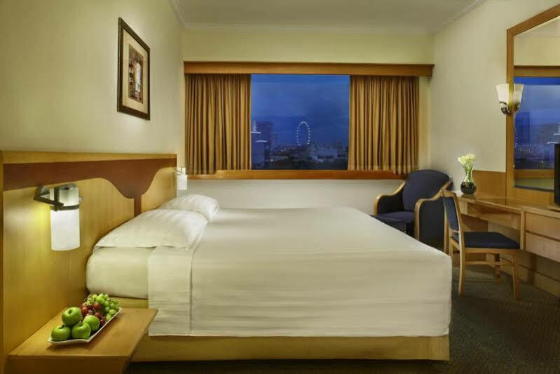 Hotel Furama City Centre 4*