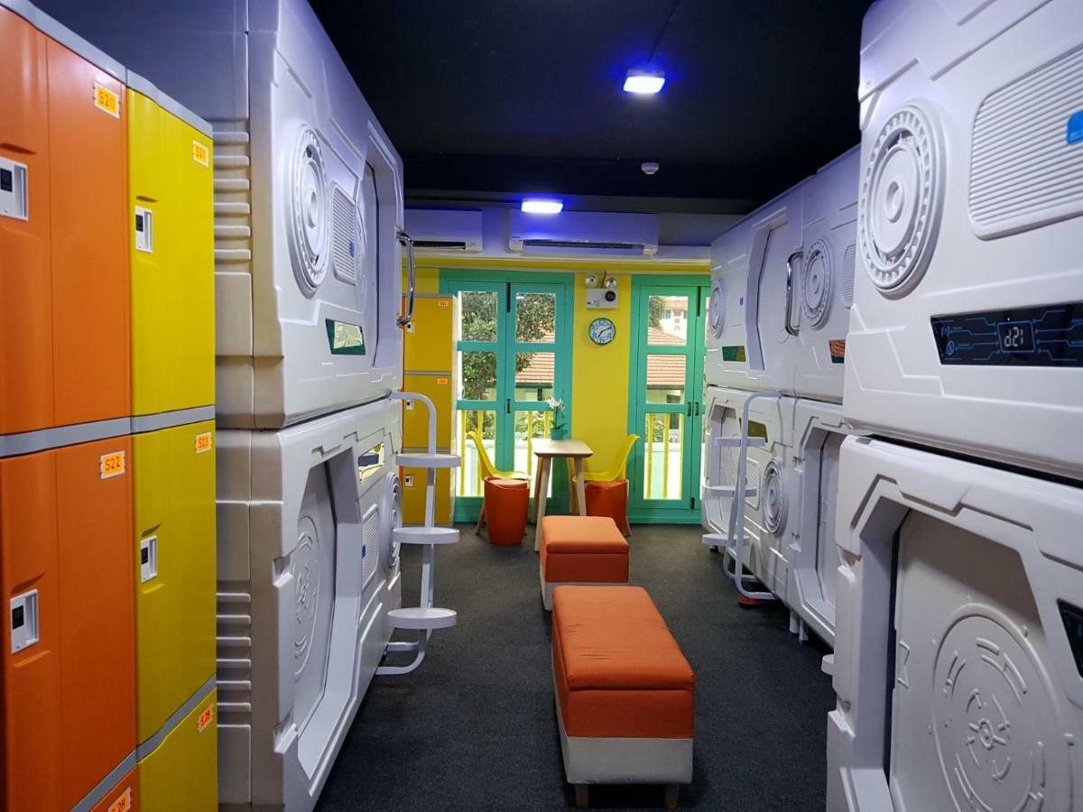 Galaxy Pods @ Chinatown Capsule hotel