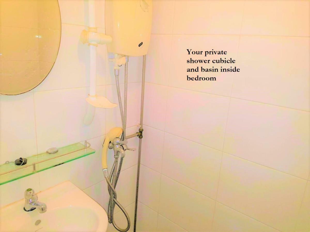 Homestay Semi-ensuite W Balcony For Locals, Pr, Ep, Sp Holders Only, Not Tourists