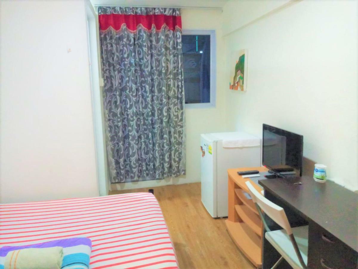 Homestay Semi-ensuite W Balcony For Locals, Pr, Ep, Sp Holders Only, Not Tourists Singapore