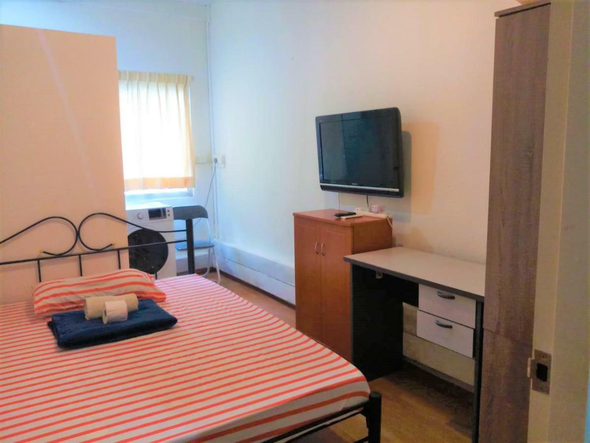 Semi-ensuite W Balcony For Locals, Pr, Ep, Sp Holders Only, Not Tourists