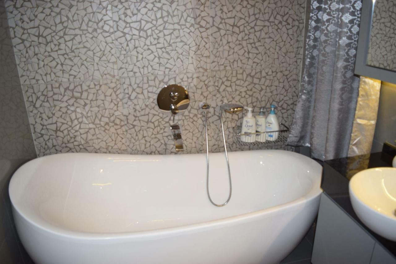 Rest House Homestay Singapore