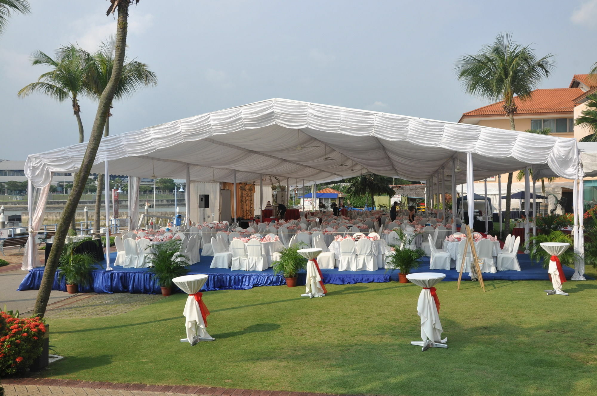 Raffles Marina Hotel