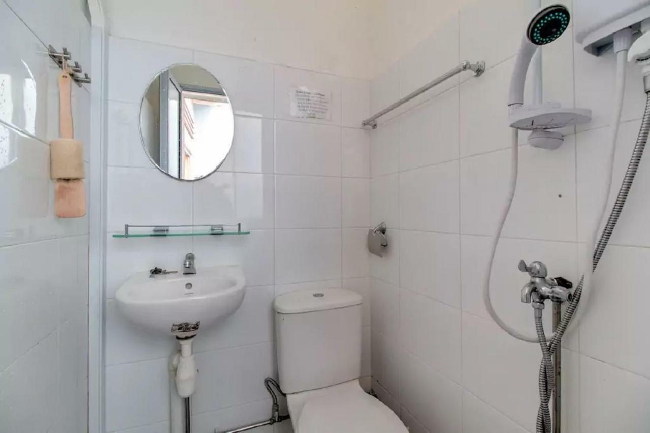 Homestay Semi-ensuite W Balcony For Locals, Pr, Ep, Sp Holders Only, Not Tourists