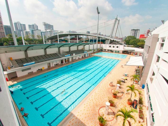 Semi-ensuite W Balcony For Locals, Pr, Ep, Sp Holders Only, Not Tourists Homestay Singapore