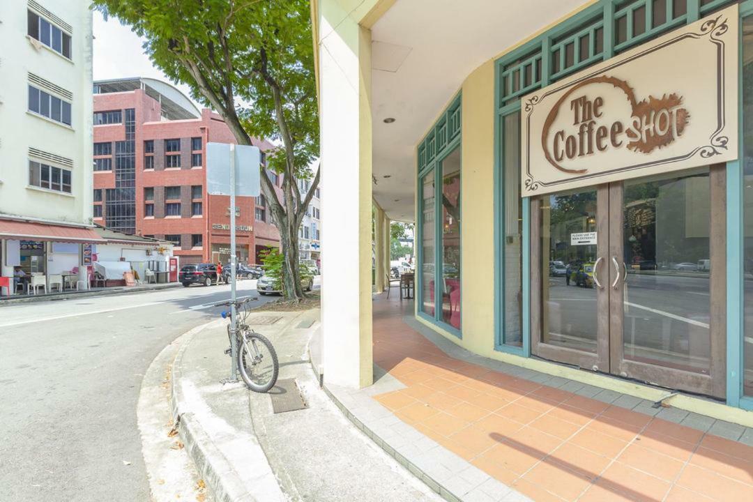 Semi-ensuite W Balcony For Locals, Pr, Ep, Sp Holders Only, Not Tourists Singapore