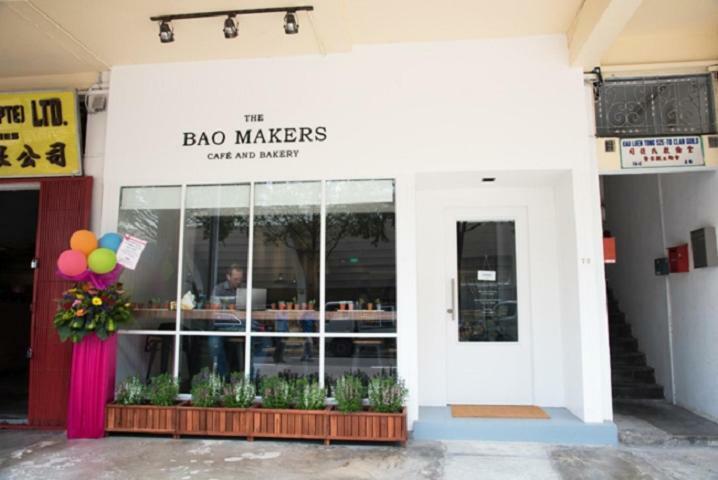 Semi-ensuite W Balcony For Locals, Pr, Ep, Sp Holders Only, Not Tourists Singapore