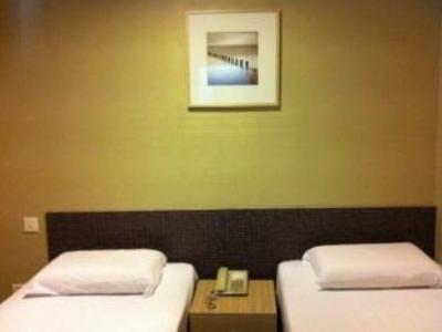 Amrise Hotel 2*