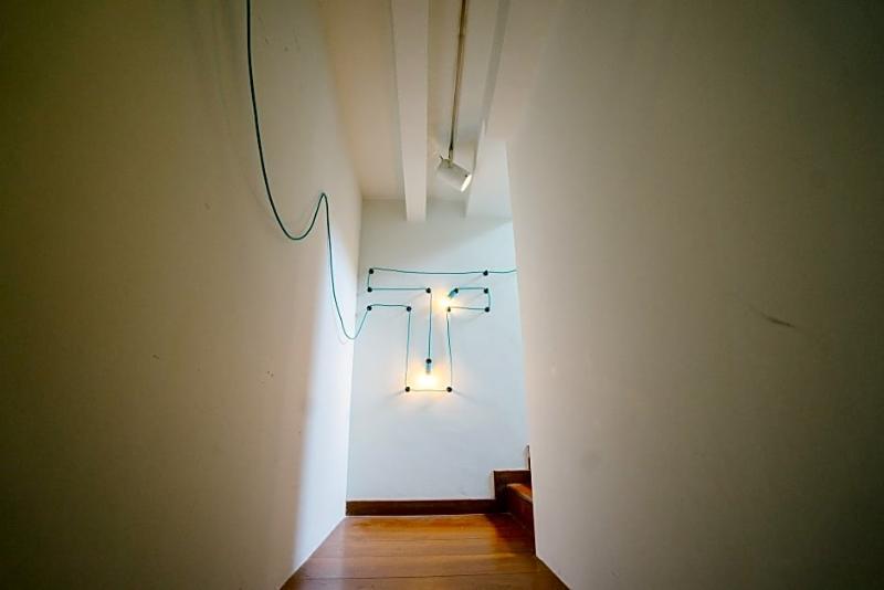 Capsule hotel Draper Startup House For Entrepreneurs *
