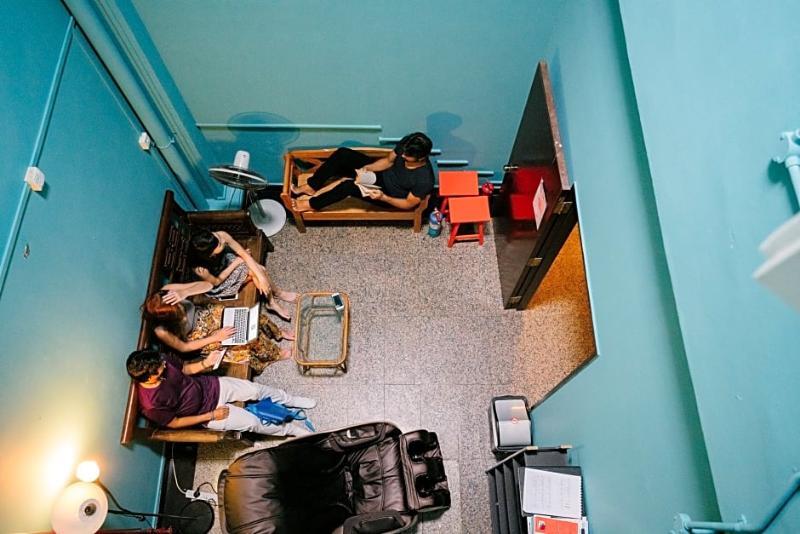 Capsule hotel Draper Startup House For Entrepreneurs Singapore