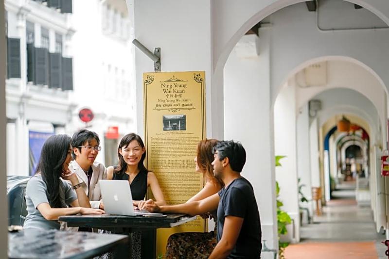 Draper Startup House For Entrepreneurs * Singapore