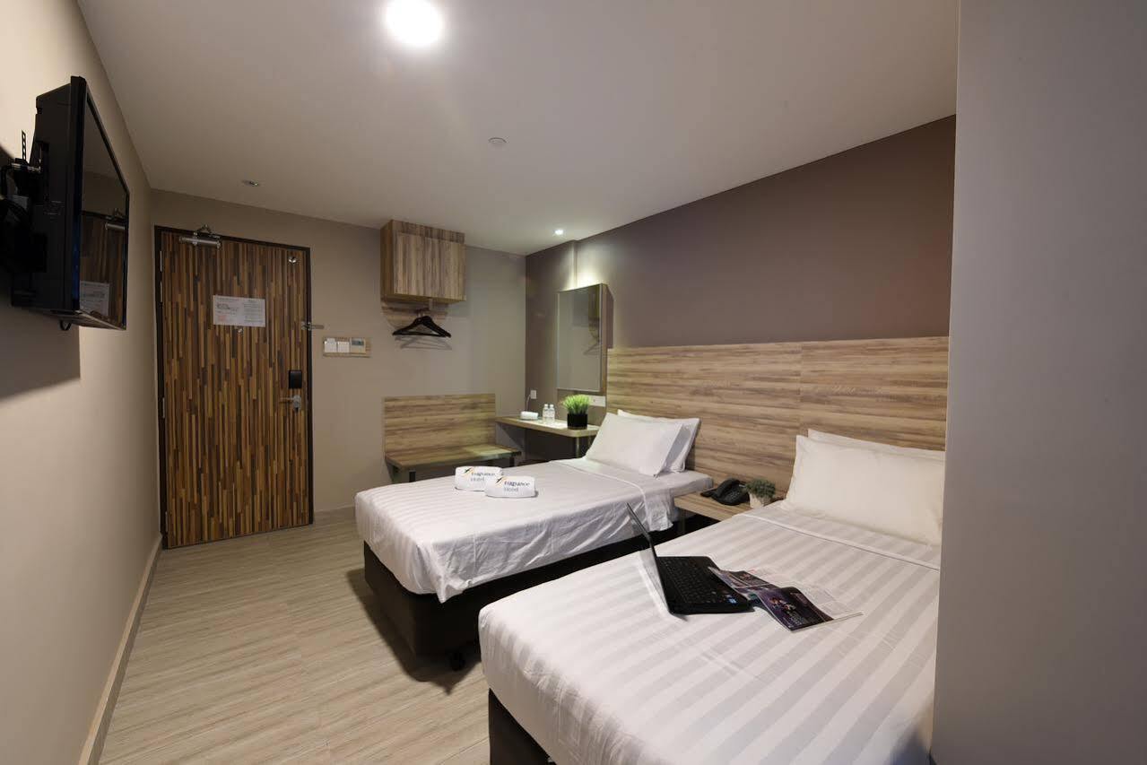 Ibis Budget Crystal Singapore