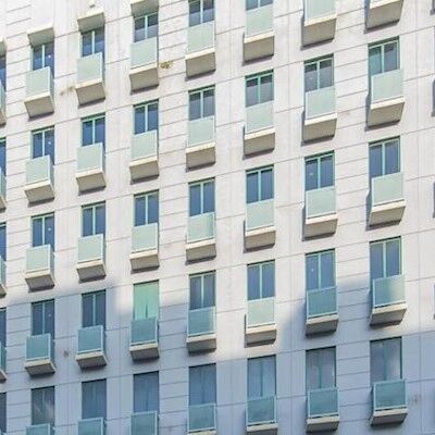 81 Premier Hollywood Hotel 2*
