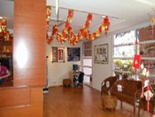 Hotel Madras Eminence 2*
