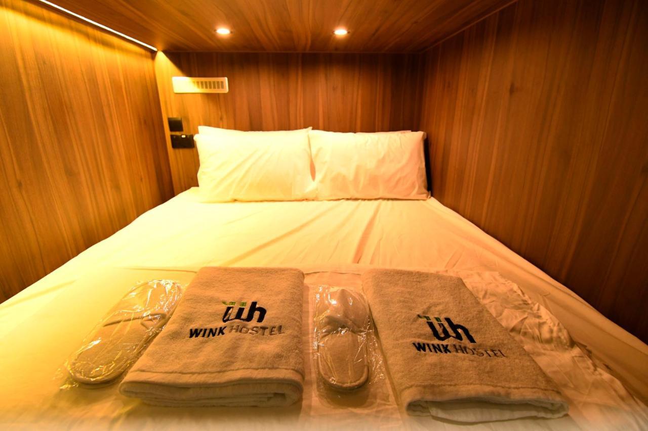 Capsule hotel Wink At Mccallum Street Singapore
