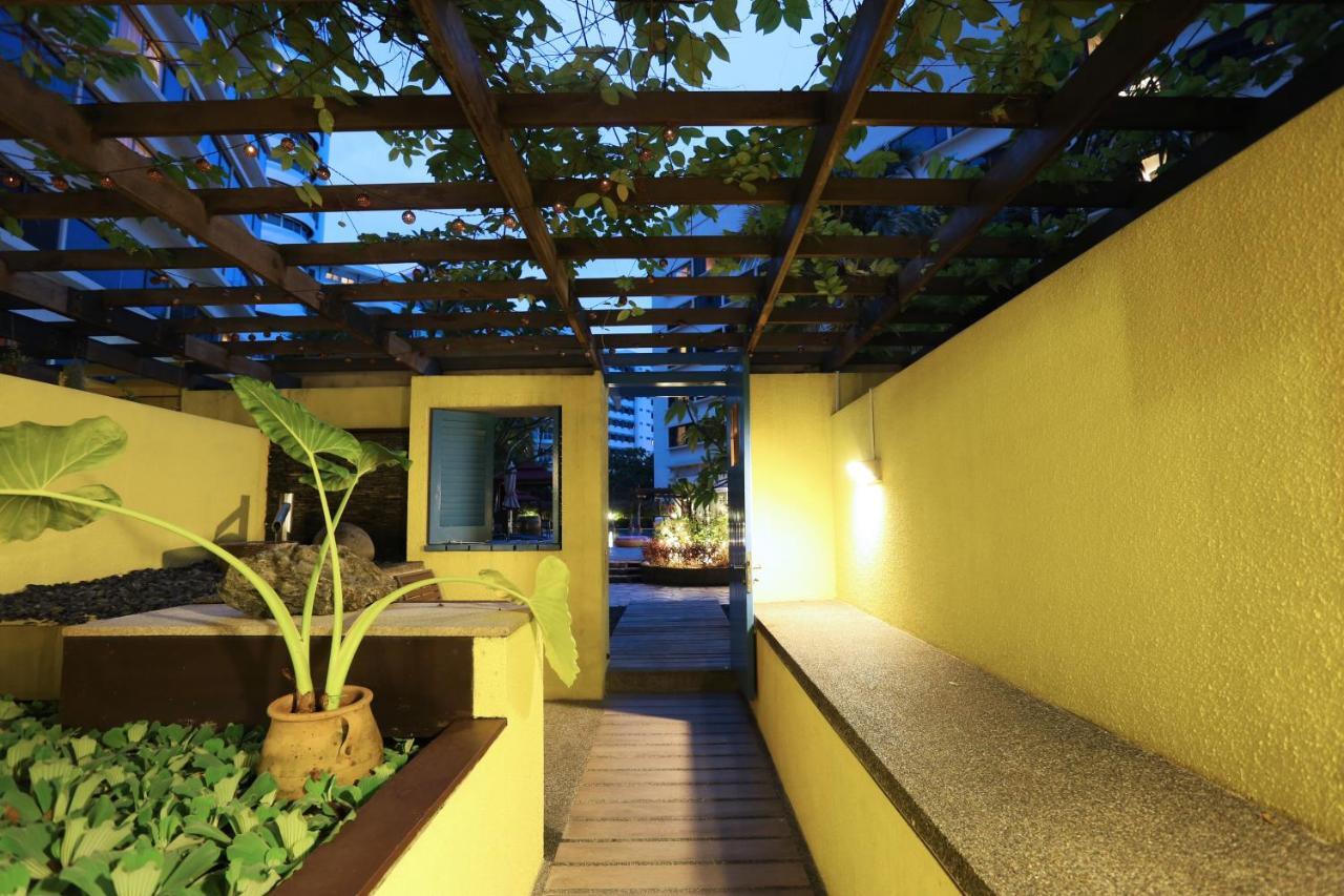 Furama Riverfront Hotel