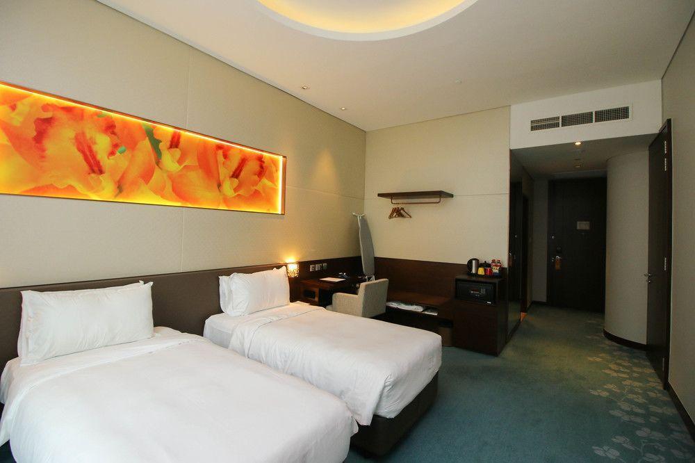 World Sentosa - Festive Resort 5*