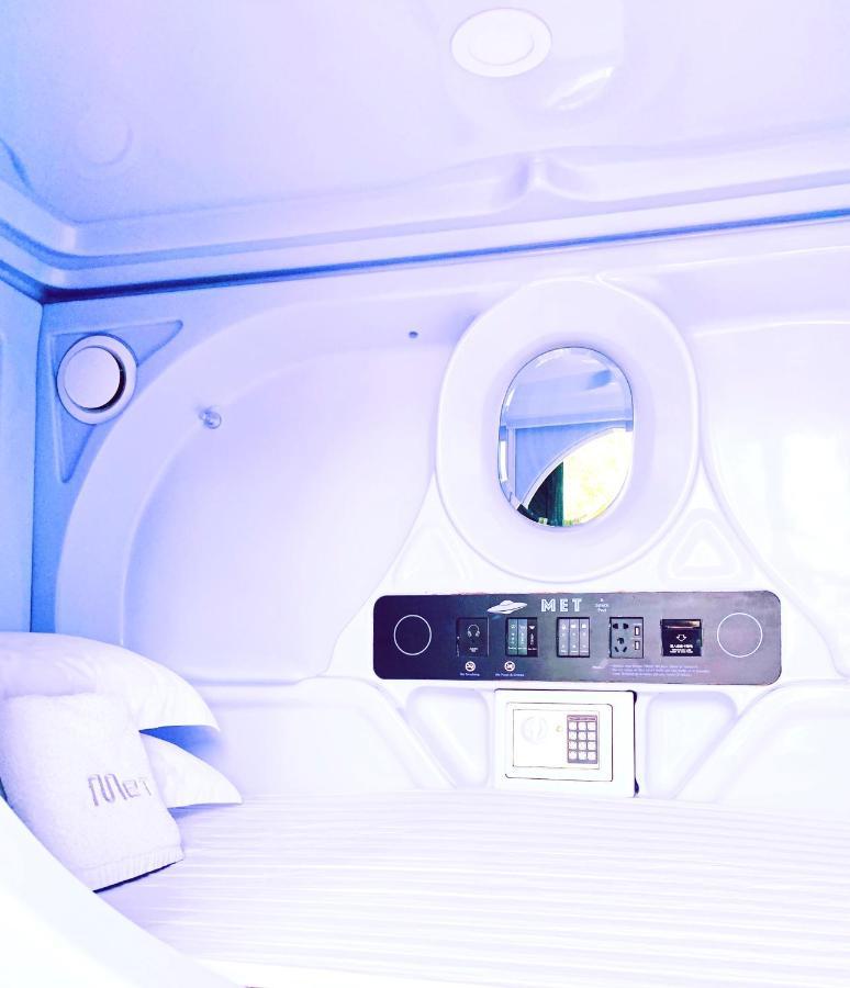 Met A Space Pod @ Boat Quay 2* Singapore