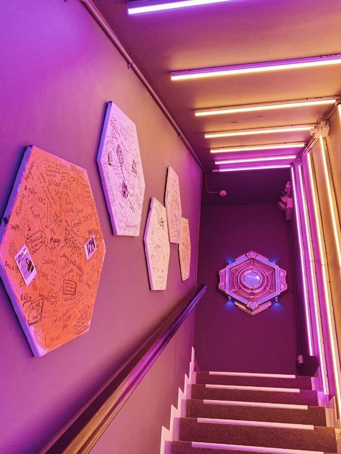 Met A Space Pod @ Boat Quay Capsule hotel