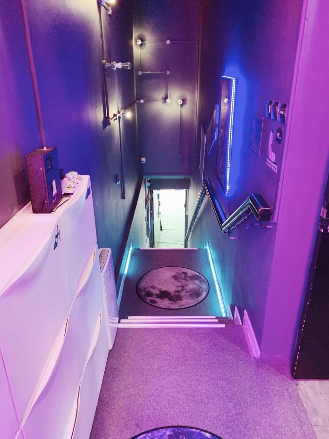 Capsule hotel Met A Space Pod @ Boat Quay Singapore