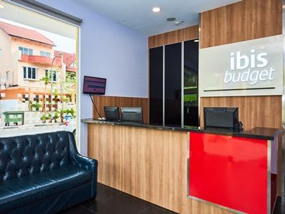 Hotel Ibis Budget West Coast 2*