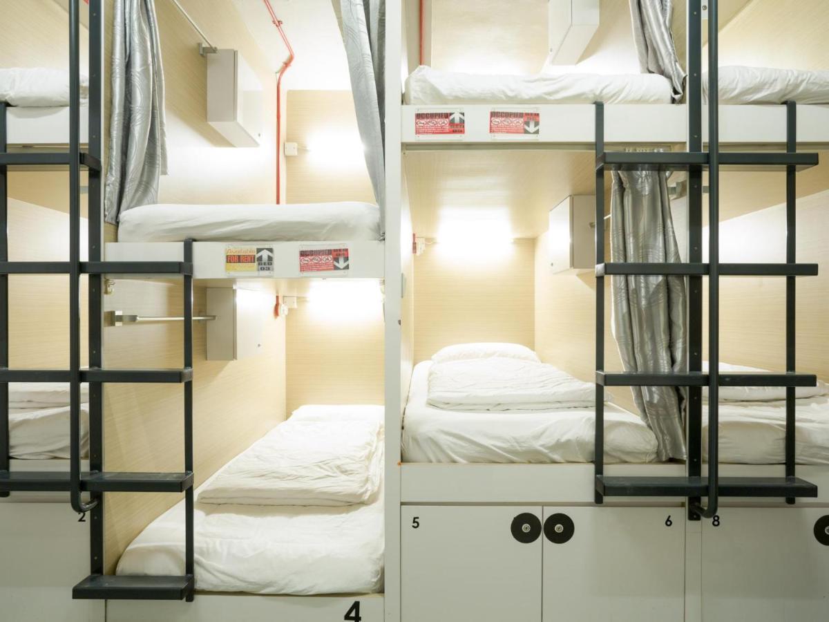 Capsule hotel K2