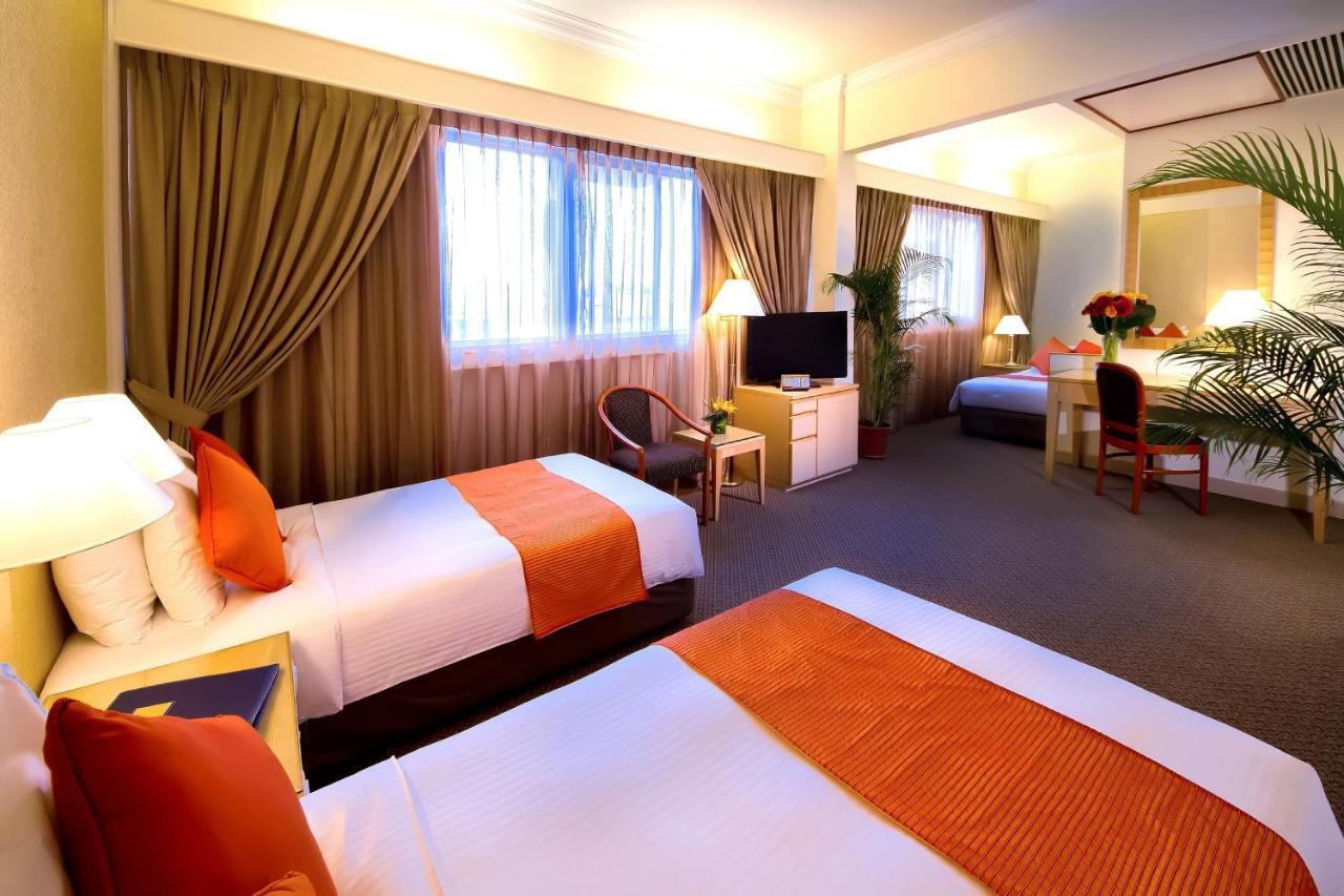 Miramar Hotel 4*