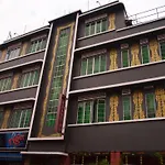 Meriton Hotel