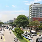 Aqueen Hotel Paya Lebar