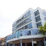 Hotel 81 Elegance