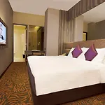 Aqueen Hotel Paya Lebar