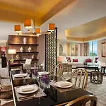 Resorts World Sentosa - Hotel Michael