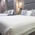 Rr Studios & Suites