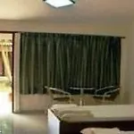 Breezee Room At Resort