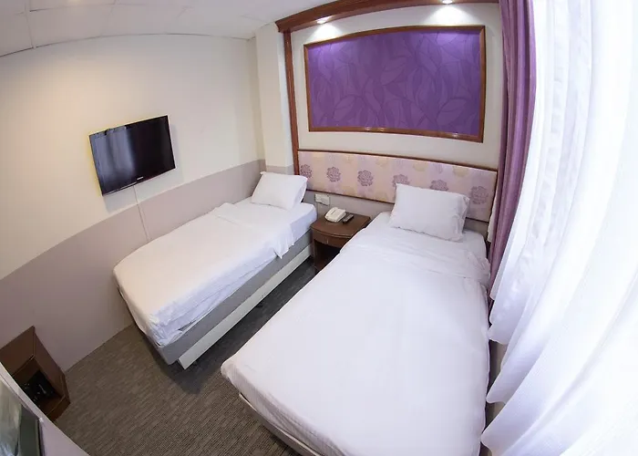 Hotel 165