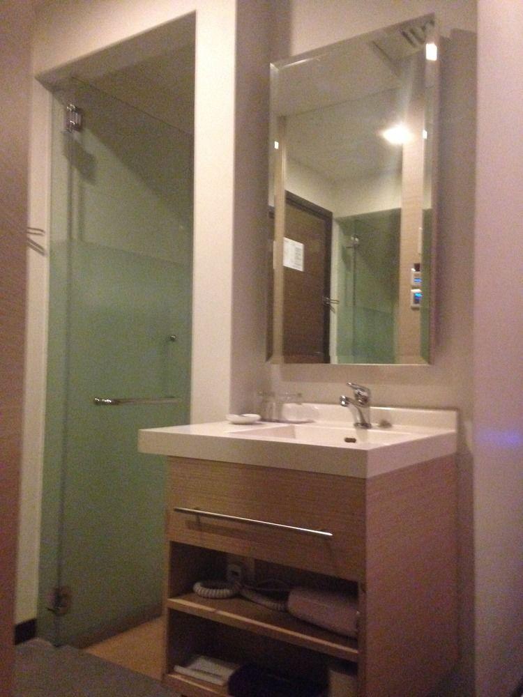 Aqueen Balestier Hotel Singapore