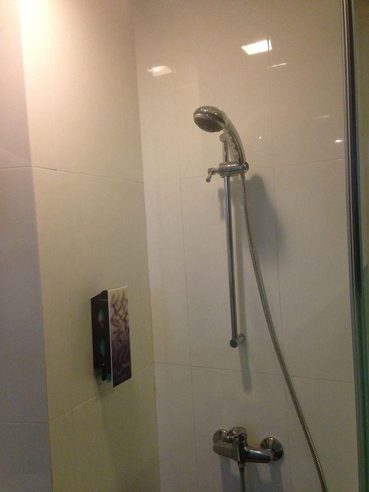 Hotel Aqueen Balestier