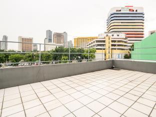 Meriton 2* Singapore