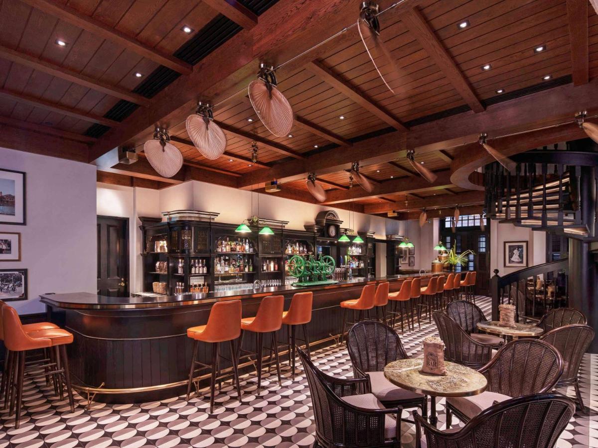 Raffles 5* Singapore