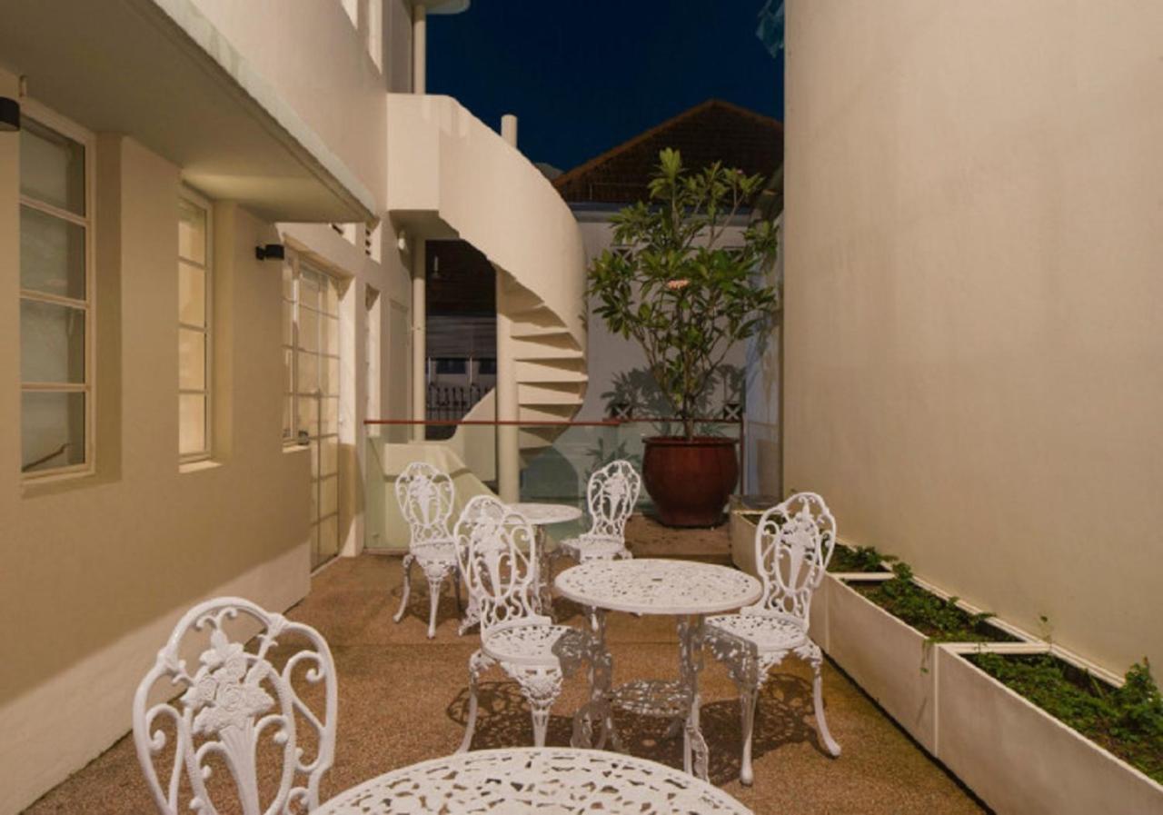 The Great Madras By Calmo 3*