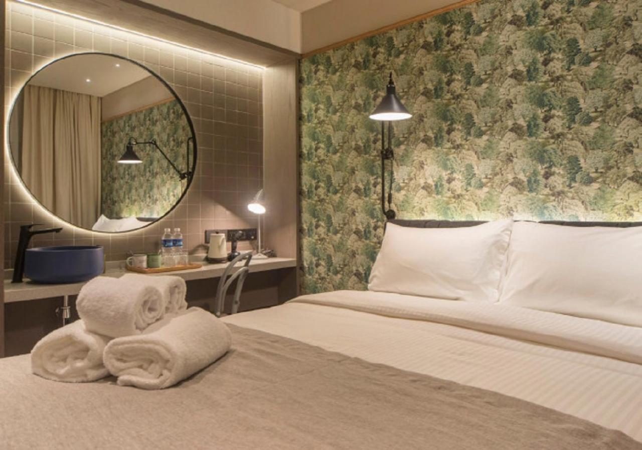 The Great Madras By Calmo 3*