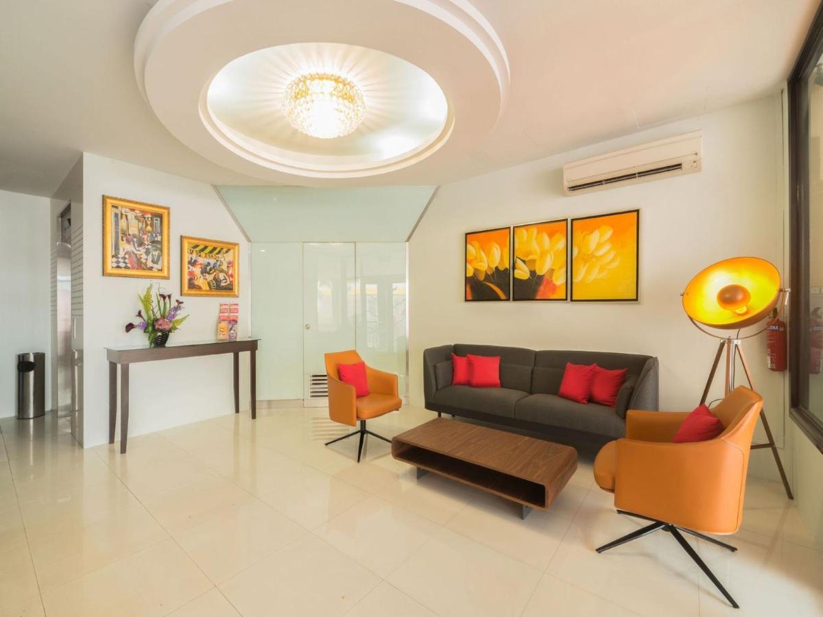 Hotel Hi Dot