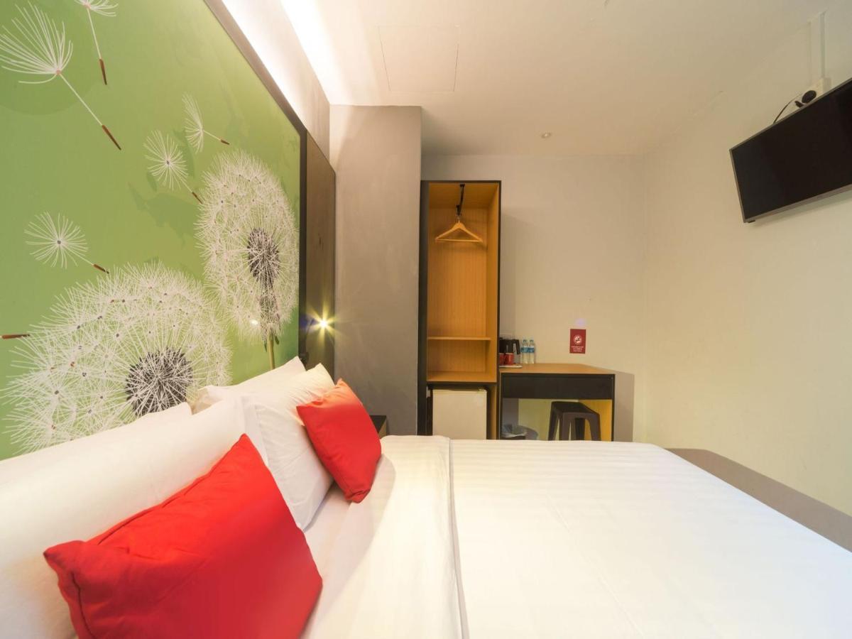 Hi Dot Hotel
