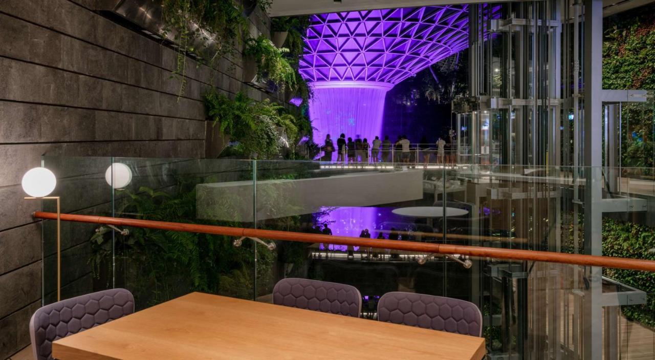 Hotel Yotelair Changi Airport Landside