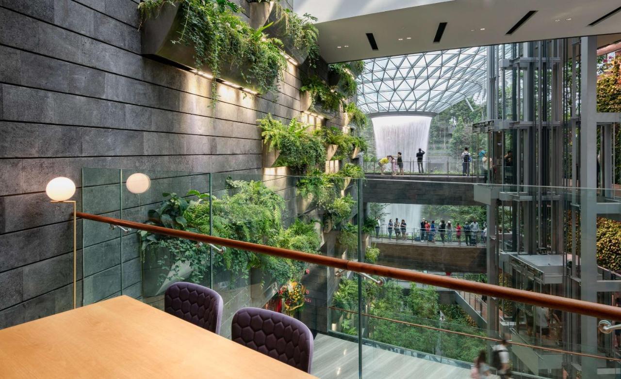 Hotel Yotelair Changi Airport Landside 4*