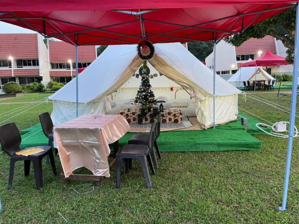 Campsite Seaside Glamping@heritage Chalet Singapore